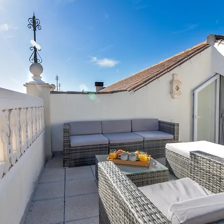 Nt Luxury Duplex With Terrace & Parking アパート